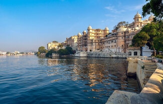 udaipur sightseen tour package by gvw rent a car